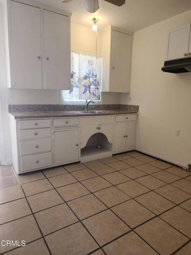 Bakersfield, CA 93308,703 Woodrow AVE