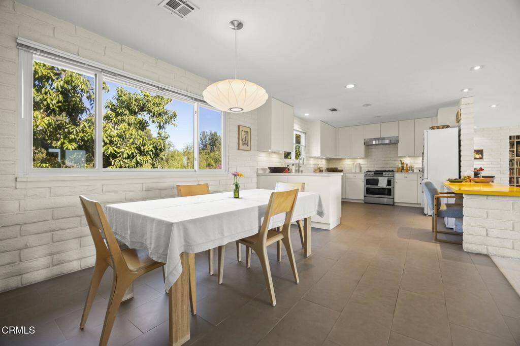 Ojai, CA 93023,4530 Hendrickson RD
