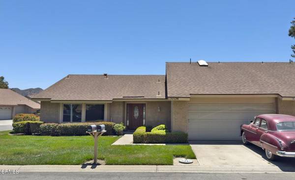 37134 Village 37, Camarillo, CA 93012