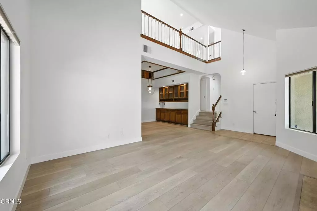 Tarzana, CA 91356,18731 Hatteras ST #35