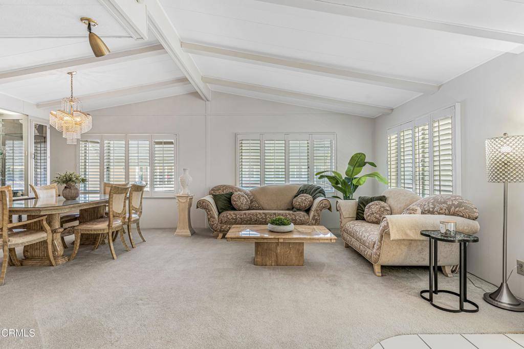 Camarillo, CA 93012,8 204 Calle Fronte #204
