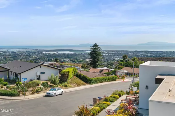 Ventura, CA 93003,5505 Topa Topa DR