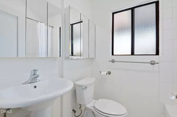 Ventura, CA 93001,934 Sharon LN
