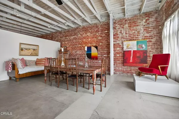 Santa Paula, CA 93060,141 Davis ST