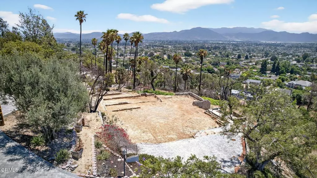 375 W Highland DR, Camarillo, CA 93010