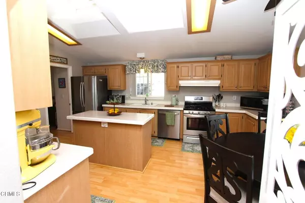 Ventura, CA 93001,1215 Anchors Way #13