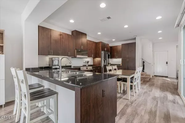 3027 N Oxnard BLVD, Oxnard, CA 93036