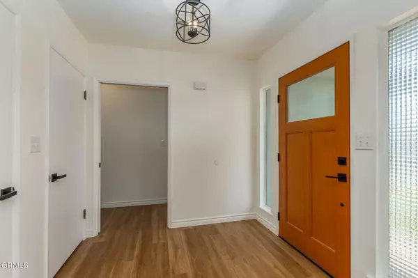 Santa Paula, CA 93060,963 La Vuelta PL