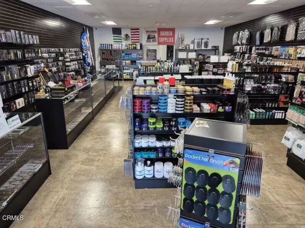 Fresno, CA 93703,1564 N First ST