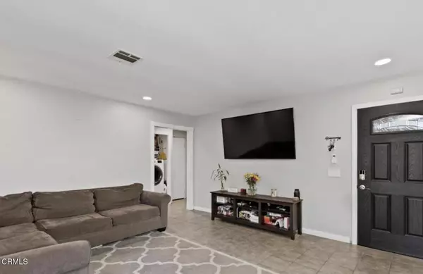 Camarillo, CA 93012,5336 Hidalgo ST