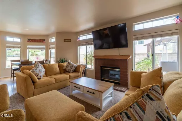 Fillmore, CA 93015,1041 Meadowlark DR