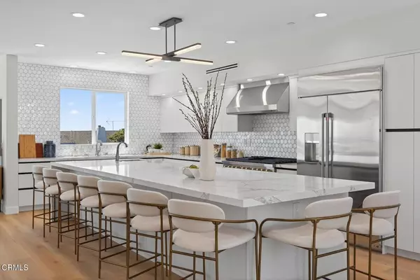 Ventura, CA 93001,2407 Sunset DR