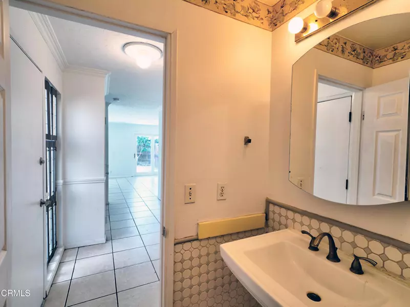 421 N Palm AVE, Santa Paula, CA 93060