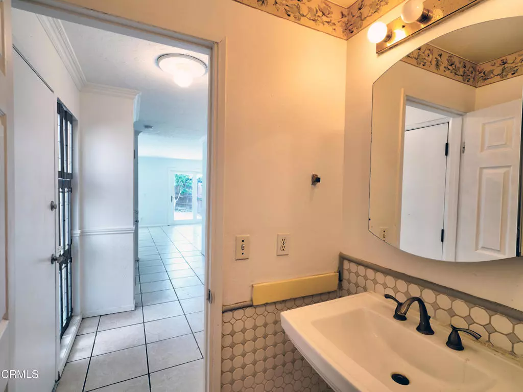 Santa Paula, CA 93060,421 N Palm AVE