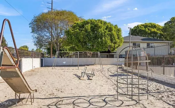 Port Hueneme, CA 93041,682 W Hemlock ST