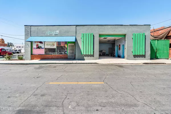 Santa Paula, CA 93060,933 Yale ST