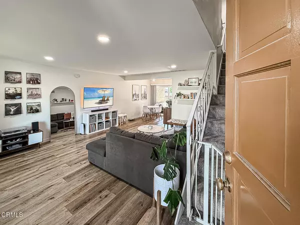 Moorpark, CA 93021,15076 Varsity ST #A