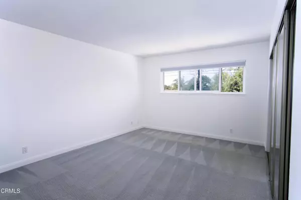 Oxnard, CA 93036,2121 Ironbark DR