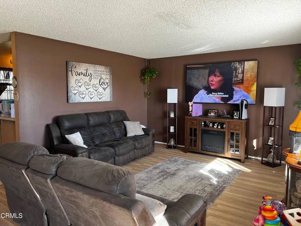 Oxnard, CA 93033,4811 S G ST