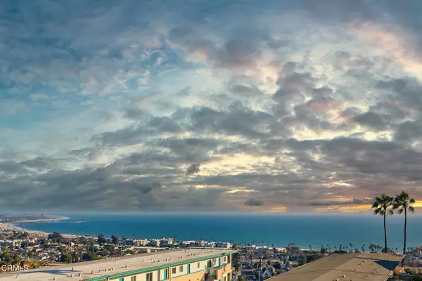 Ventura, CA 93001,886 Winding Way DR