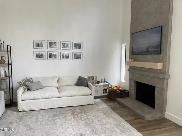 Camarillo, CA 93010,2585 Pheasant Hill RD