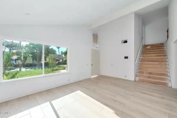 Thousand Oaks, CA 91362,2162 Shady Brook DR