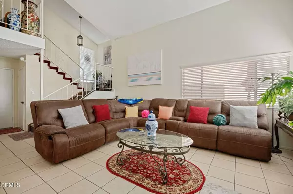 Oxnard, CA 93033,1220 Lindsay PL