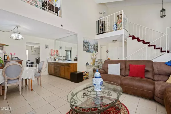 Oxnard, CA 93033,1220 Lindsay PL