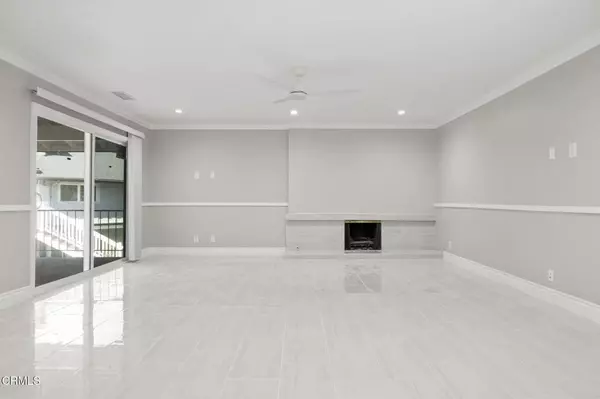 Ventura, CA 93001,910 seaside CT