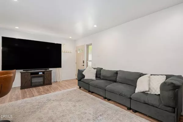 Carpinteria, CA 93013,5950 Birch ST #2