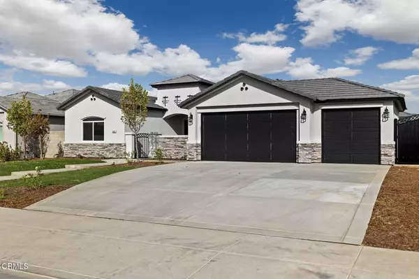 Bakersfield, CA 93314,8806 Roverton CT