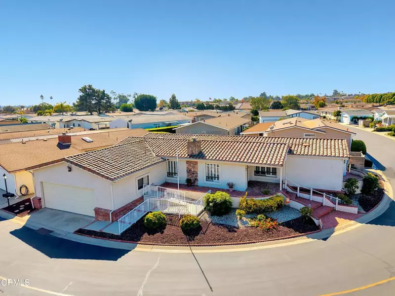 75 Poinsettia Gardens DR, Ventura, CA 93004