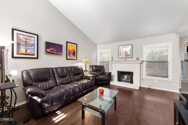 Ventura, CA 93003,926 Sandberg LN