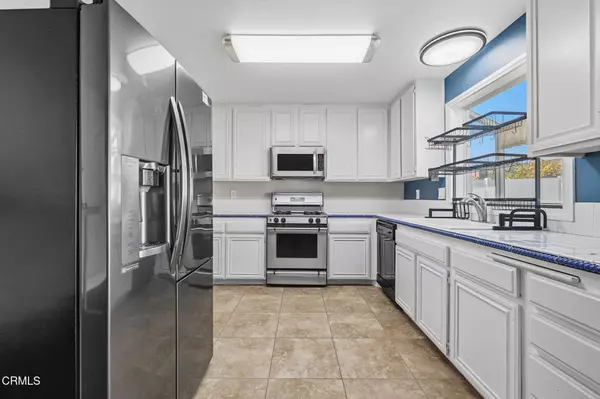 Oxnard, CA 93035,2611 Kelp LN