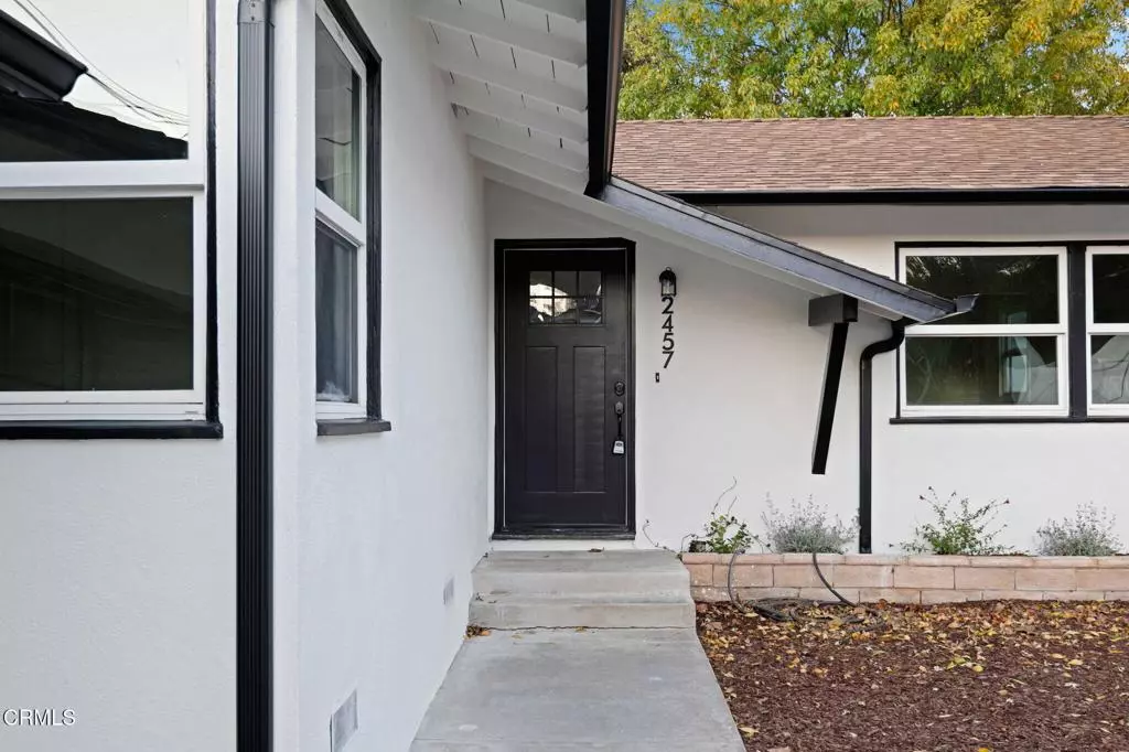 Thousand Oaks, CA 91362,2457 Chiquita LN