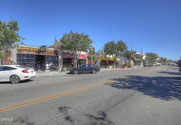 Santa Paula, CA 93060,817 E Main ST