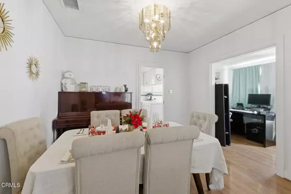 Ventura, CA 93001,55 Barry DR