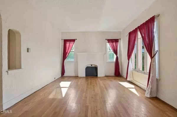 Ventura, CA 93001,676 Cedar ST