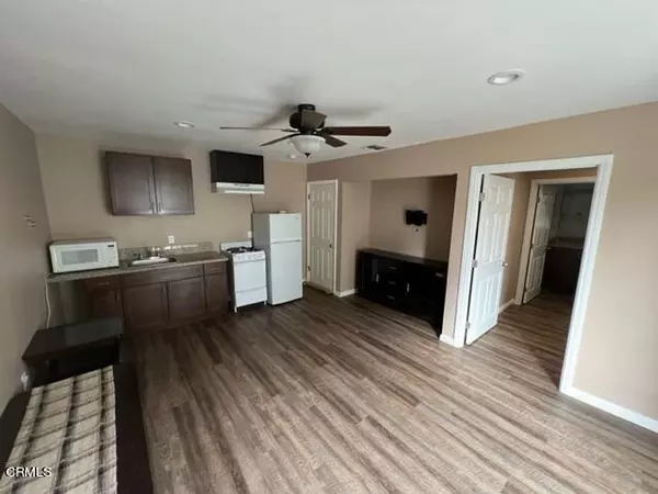 996 Utica AVE, Ventura, CA 93004