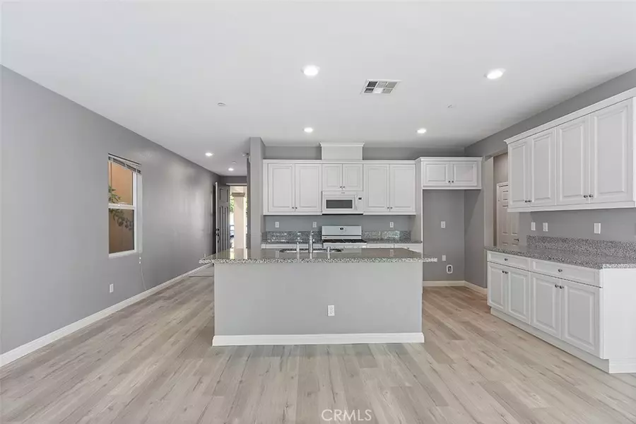 831 Parisa PL, Upland, CA 91786