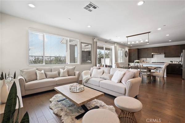 Anaheim, CA 92806,2884 E South ST