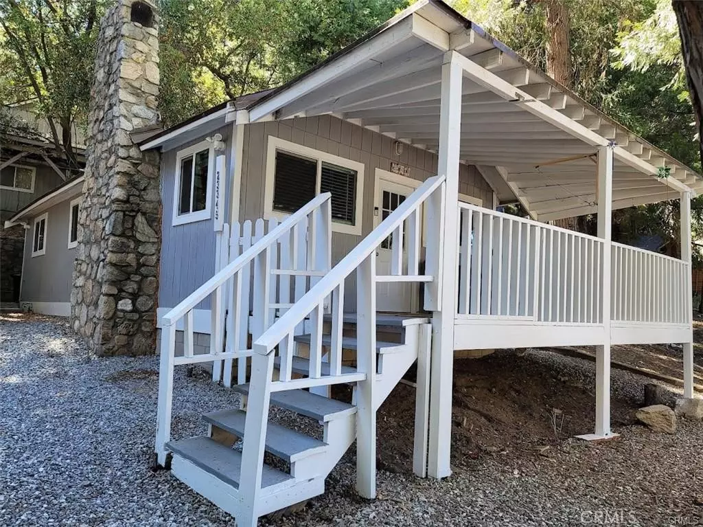 Crestline, CA 92325,781 N Village LN