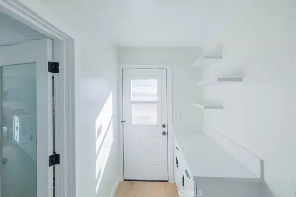 West Hills, CA 91307,7118 GATESHEAD WY