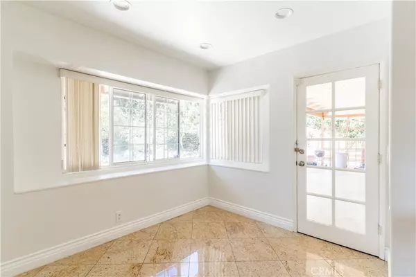 La Crescenta, CA 91214,2731 Franklin ST