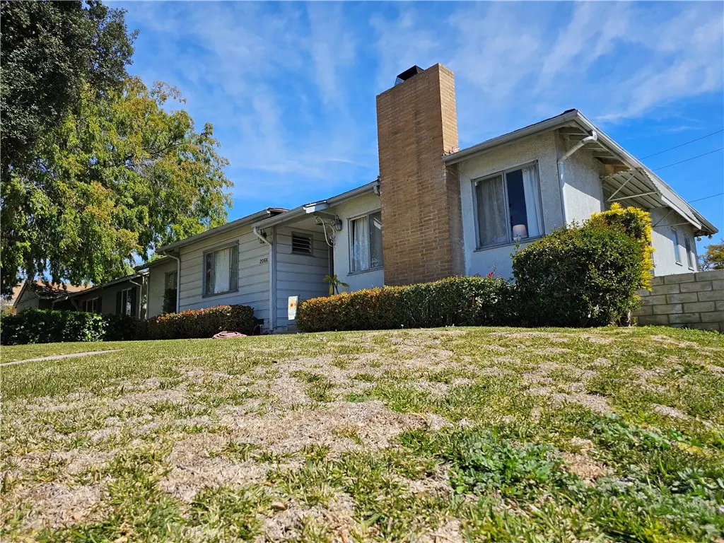 South Pasadena, CA 91030,2066 Crestlake AVE