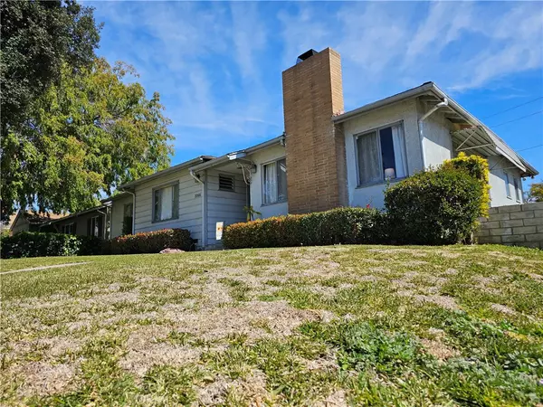 2066 Crestlake AVE, South Pasadena, CA 91030