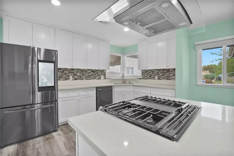 20238 Hartland ST, Winnetka, CA 91306