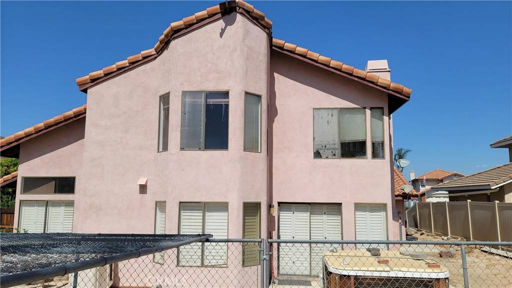 Riverside, CA 92503,17447 Crestlake LN