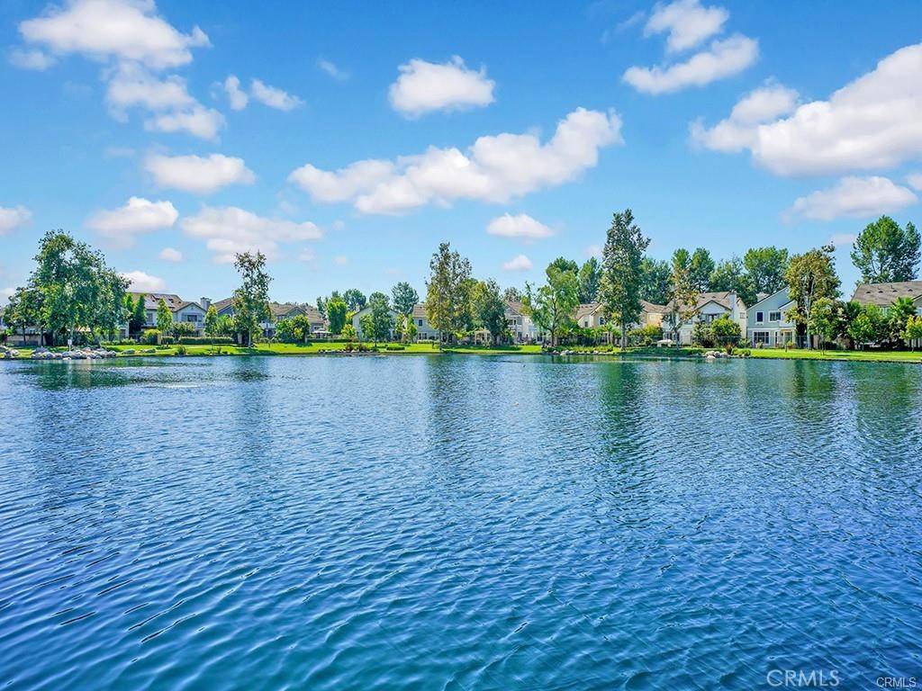 Buena Park, CA 90621,60 Bayview DR