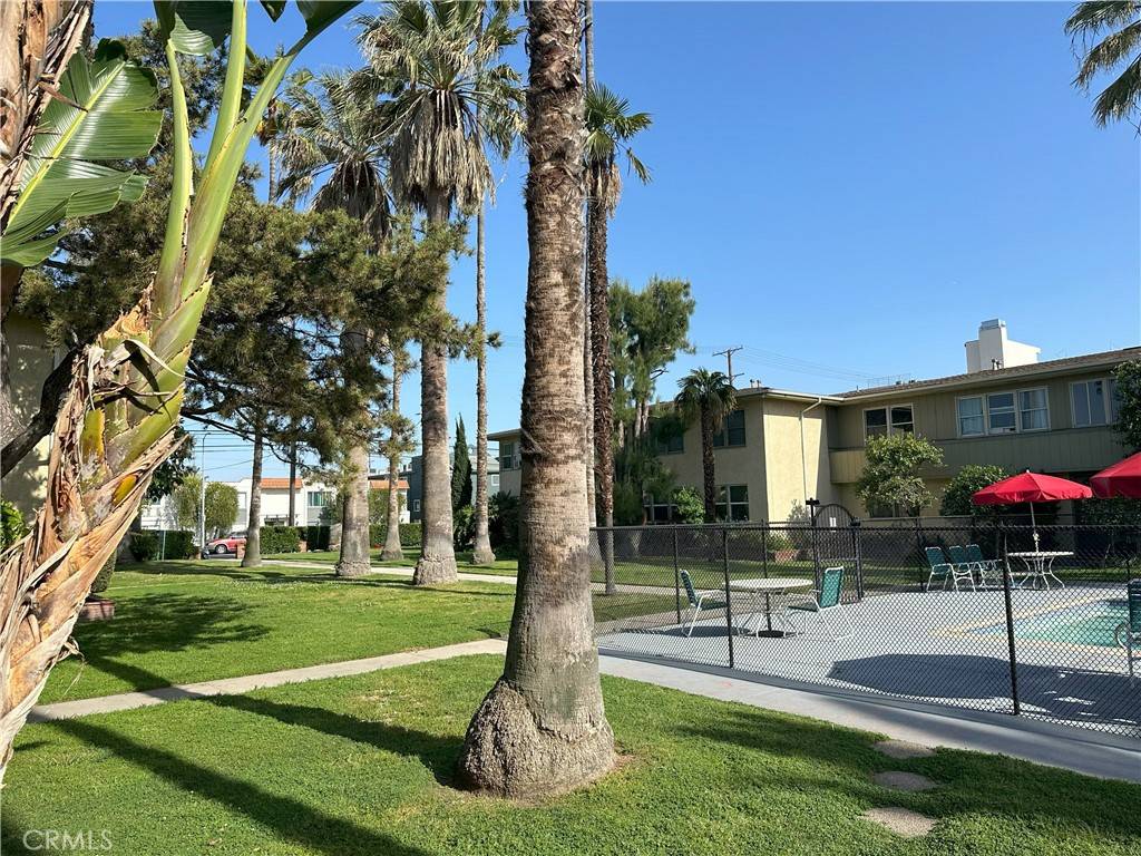 5317 Cahuenga BLVD #D, North Hollywood, CA 91601
